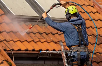 Démoussage et hydrofuge de toiture à Baye